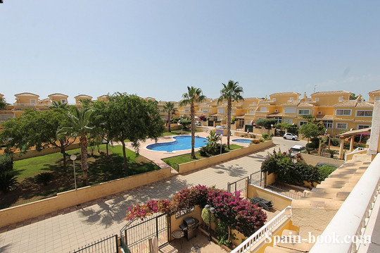 Таунха́ус Уютный таунхаус в популярном районе Торревьехи / Пунта Прима, Коста Бланка, Пунта Прима