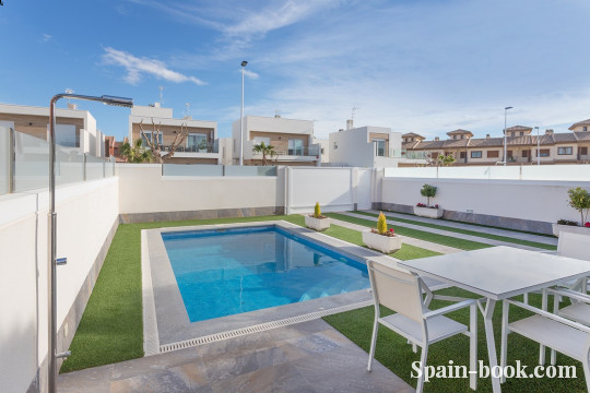 Виллы Современные виллы рядом с пляжем в San Pedro del Pinatar / Мурсия, Коста Бланка, Сан-Педро-дель-Пинатар