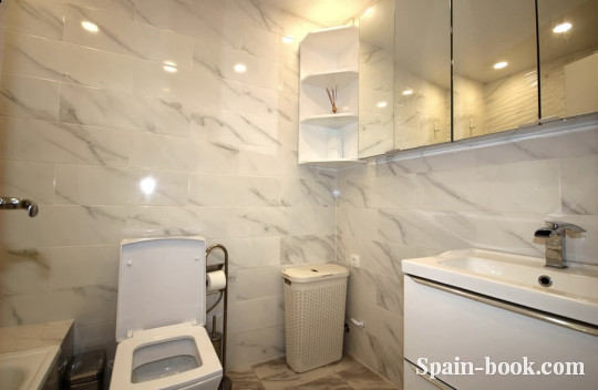 Бунгало Бунгало с солярием в спальном районе Торревьехи, Коста Бланка, Торревьеха