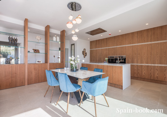 Виллы Эксклюзивные виллы класса люкс в Finestrat \ Бенидорм, Коста Бланка, Финестрат