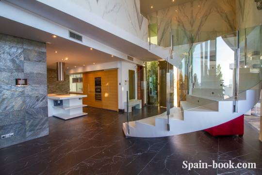 Виллы Вилла класса ЛЮКС с панорамным видом на город Бенидорм, Коста Бланка, Бенидорм