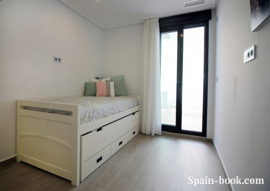 Бунгало Новые бунгало рядом с пляжем в Торре де ла Орадада, Коста Бланка, Торре де ла Орадада