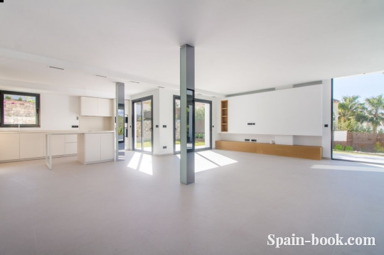 Виллы Шикарная вилла в популярном курорте Альтеа, Коста Бланка, Алтея