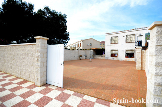 Бунгало Бунгало на втором этаже+двор,в 1км от пляжа в Кабо Роиг / Ориуэла Коста, Коста Бланка, Кабо Роиг