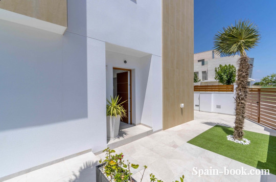 Виллы Современные виллы рядом с пляжем в Пилар де ла Орадада, Аликанте, Коста Бланка, Пилар де ла Орадада