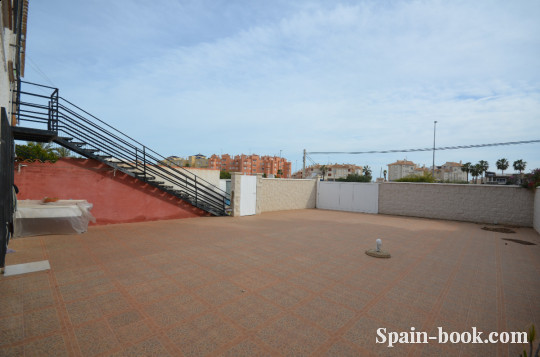 Бунгало Бунгало на втором этаже+двор,в 1км от пляжа в Кабо Роиг / Ориуэла Коста, Коста Бланка, Кабо Роиг