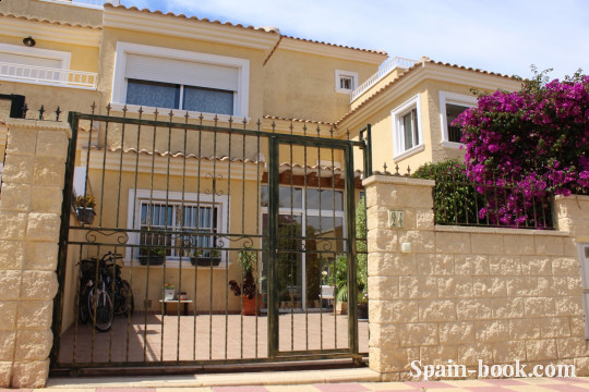 Таунха́ус Таунхаус в популярном районе Торревьехи / Пунта Прима, Коста Бланка, Пунта Прима