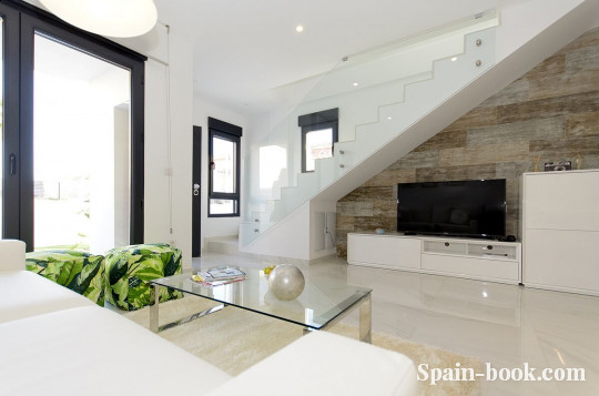 Таунха́ус Новый резиденциальный комплекс рядом с гольфом Вийямартин, Ориуэла Коста, Коста Бланка, Вийямартин