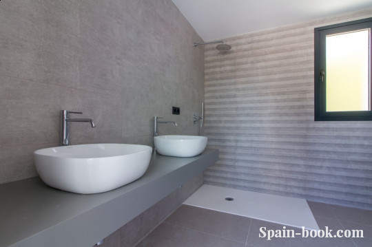 Виллы Шикарная вилла в популярном курорте Альтеа, Коста Бланка, Алтея