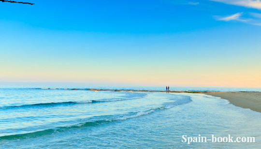 Таунха́ус Последний таунхаус от застройщика рядом с пляжем в Торре де ла Орадада, Коста Бланка, Торре де ла Орадада