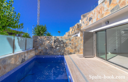 Виллы Современные смежные виллы рядом с пляжем в Los Alcázeres / Мурсия, Коста Бланка, Лос Алькасарес