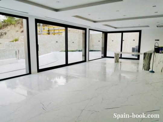 Виллы Вилла с видом на море и сосновый лес в пригороде Кальпе, Коста Бланка, Бенисса