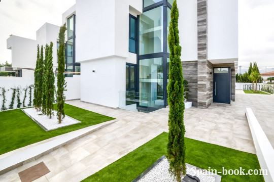 Виллы Современные вилла в курортном городе Альбир в пригорде Бенидорма, Коста Бланка, Бенидорм