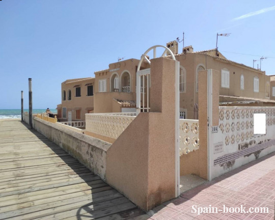 Бунгало Бунгало с двориком в 20м до пляжа Ла Маты, Торревьеха, Коста Бланка, Торревьеха