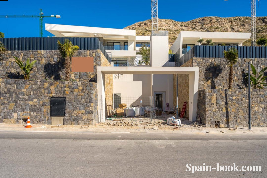 Виллы Современные виллы с панорамным видом на море и курортный город Бенидорм, Коста Бланка, Бенидорм