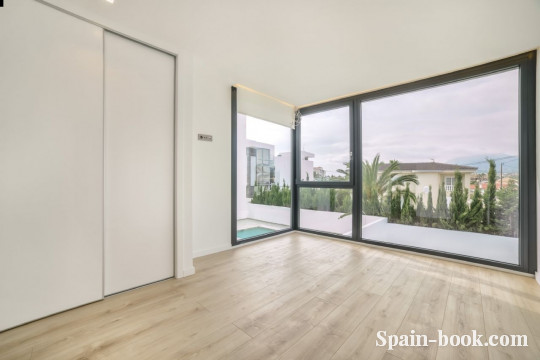 Виллы Современные вилла в курортном городе Альбир в пригорде Бенидорма, Коста Бланка, Бенидорм