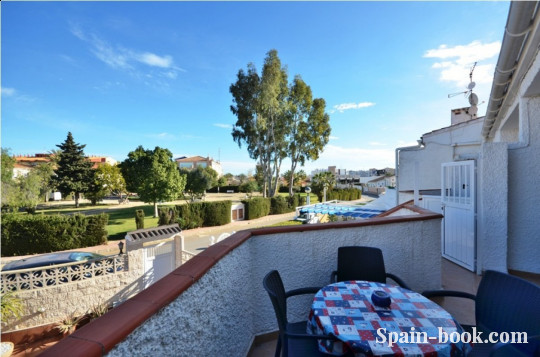 Бунгало Бунгало на втором этаже+двор,в 1км от пляжа в Кабо Роиг / Ориуэла Коста, Коста Бланка, Кабо Роиг