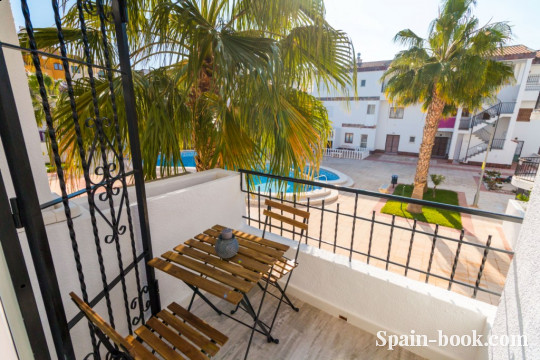Апартаменты Апартаменты с видом на коммунальный бассейн комплекса в Пунта Прима / Торревьеха, Коста Бланка, Пунта Прима