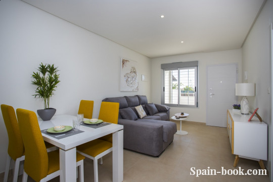 Бунгало Новые бунгало с садом или солярием в 2км от пляжа Плайя Фламенка / Ориуэла Коста, Коста Бланка, Плайя Фламенка