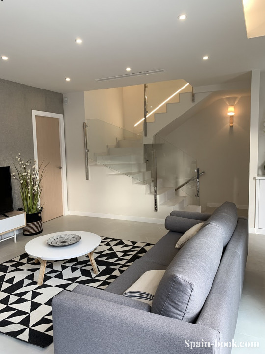 Виллы Современные смежные виллы рядом с пляжем в Santiago de la Ribera / Мурсия, Коста Бланка, Сантьяго-де-ла-Рибера