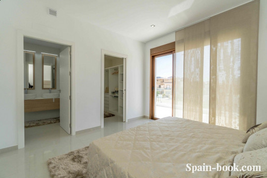 Виллы Современные виллы рядом с пляжем в Пилар де ла Орадада, Аликанте, Коста Бланка, Пилар де ла Орадада