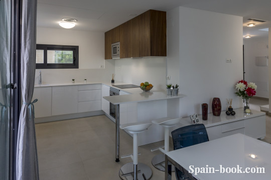 Виллы Современный комплекс вилл в курортном городе La Nucia,что в пригороде Бенидорма, Коста Бланка, Ла Нусия