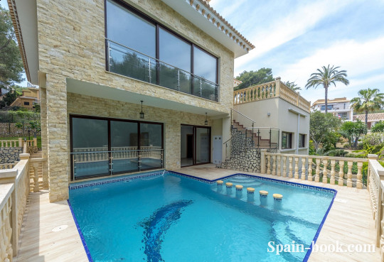 Виллы Стильная вилла рядом с пляжем в Кампоамор / Ориуэла Коста, Коста Бланка, Кампоамор