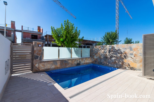 Виллы Современные смежные виллы рядом с пляжем в Los Alcázeres / Мурсия, Коста Бланка, Лос Алькасарес