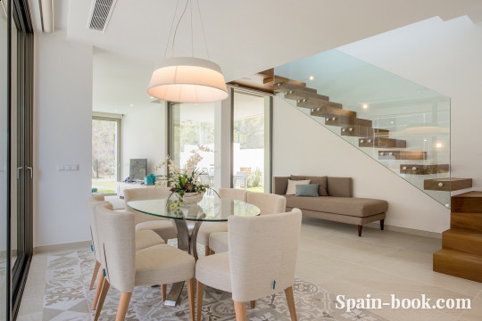 Виллы Виллы в популярном пригороде Бенидорма / Finestrat, Коста Бланка, Финестрат