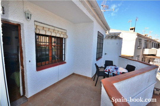 Бунгало Бунгало на втором этаже+двор,в 1км от пляжа в Кабо Роиг / Ориуэла Коста, Коста Бланка, Кабо Роиг