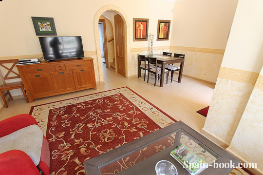 Таунха́ус Уютный таунхаус в популярном районе Торревьехи / Пунта Прима, Коста Бланка, Пунта Прима