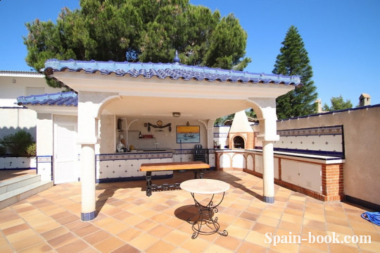 Виллы Вилла с большим участком в зеленом районе Торревьехи, Лос Балконес, Коста Бланка, Лос Балконес