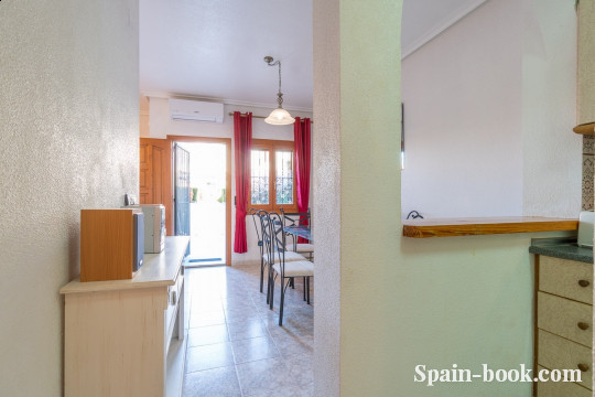 Бунгало Бунгало с садом в 1,5км от пляжа в Плайя Фламенка / Ориуэла Коста, Коста Бланка, Плайя Фламенка