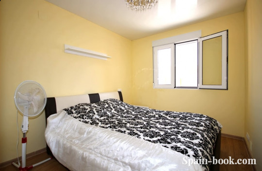 Бунгало Бунгало с солярием в спальном районе Торревьехи, Коста Бланка, Торревьеха