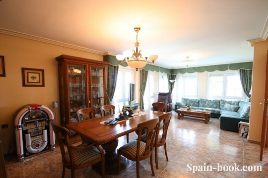 Виллы Вилла с большим участком в зеленом районе Торревьехи, Лос Балконес, Коста Бланка, Лос Балконес