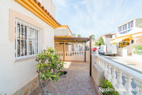 Дом Смежный дом в престижном районе Ориуэла Коста / Плайя Фламенка, Коста Бланка, Плайя Фламенка