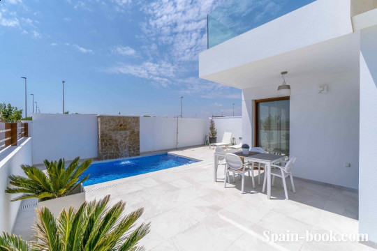 Виллы Современные виллы рядом с пляжем в Пилар де ла Орадада, Аликанте, Коста Бланка, Пилар де ла Орадада