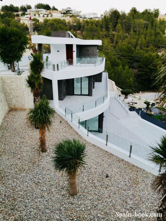 Виллы Вилла с видом на море и сосновый лес в пригороде Кальпе, Коста Бланка, Бенисса