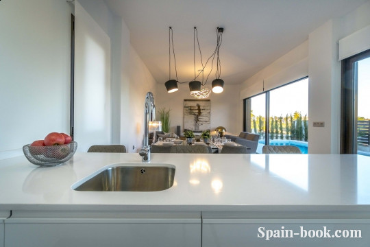 Виллы Новые виллы на второй линии Гольфа Roda Golf в 3км до пляжа Mar Menor / Мурсия, Коста Бланка, Сан Хавьер