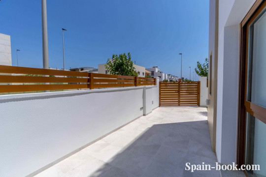 Виллы Современные виллы рядом с пляжем в Пилар де ла Орадада, Аликанте, Коста Бланка, Пилар де ла Орадада