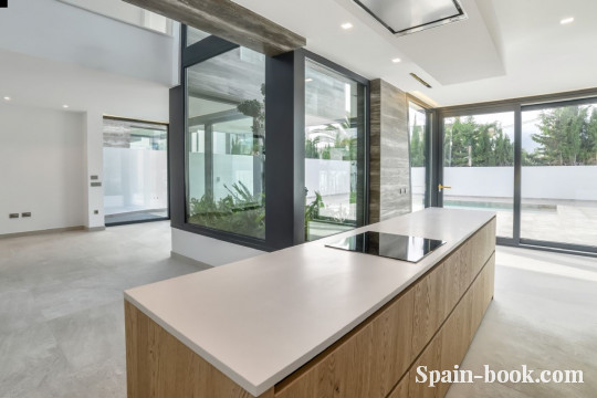 Виллы Современные вилла в курортном городе Альбир в пригорде Бенидорма, Коста Бланка, Бенидорм