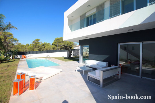 Виллы Большие современные виллы пригороде пригороде Бенидорма, Коста Бланка, Финестрат