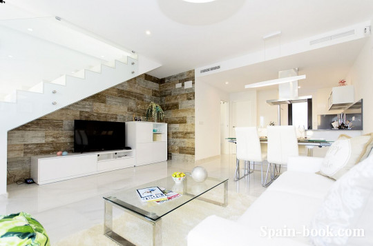 Таунха́ус Новый резиденциальный комплекс рядом с гольфом Вийямартин, Ориуэла Коста, Коста Бланка, Вийямартин