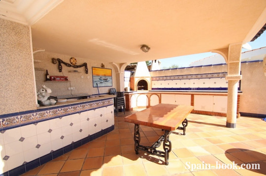 Виллы Вилла с большим участком в зеленом районе Торревьехи, Лос Балконес, Коста Бланка, Лос Балконес