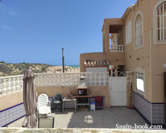 Бунгало Бунгало с двориком в 20м до пляжа Ла Маты, Торревьеха, Коста Бланка, Торревьеха