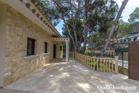 Виллы Стильная вилла рядом с пляжем в Кампоамор / Ориуэла Коста, Коста Бланка, Кампоамор